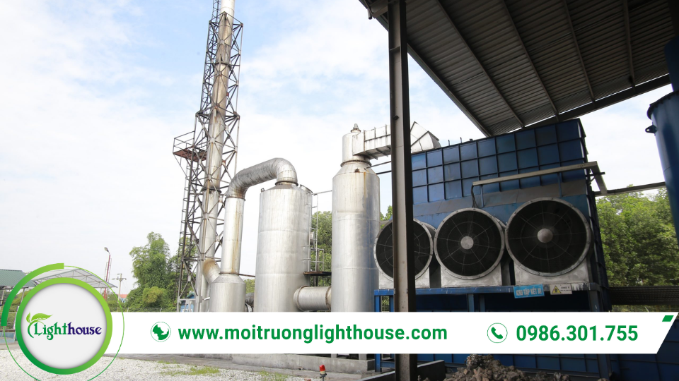 Công ty dịch vụ môi trường - Nâng cao chất lượng cuộc sống 2 Công ty dịch vụ môi trường khảo sát hiện trường và hỗ trợ quan trắc, đánh giá nguồn thải tại nhà máy.