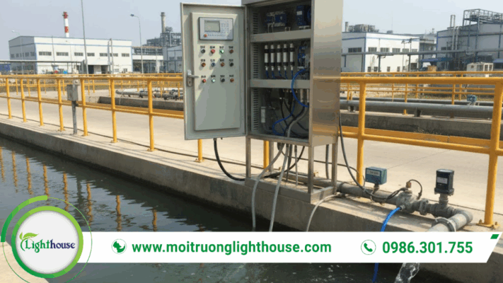 Hệ thống quan trắc tự động giám sát môi trường tại khu vực xung quanh dự án, theo dõi biến động theo thời gian thực.