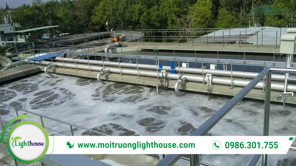 Quy Trình Vận Hành Hệ Thống Xử Lý Nước Thải Chi Tiết 3 Quy trình vận hành hệ thống xử lý nước thải yêu cầu theo dõi mực nước, dòng chảy và tình trạng bể để duy trì hiệu suất xử lý.