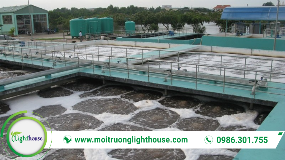 Dự án xử lý nước thải vận hành ổn định với các bể xử lý, lắng và tuần hoàn nhằm đảm bảo nước đầu ra đạt quy chuẩn môi trường.