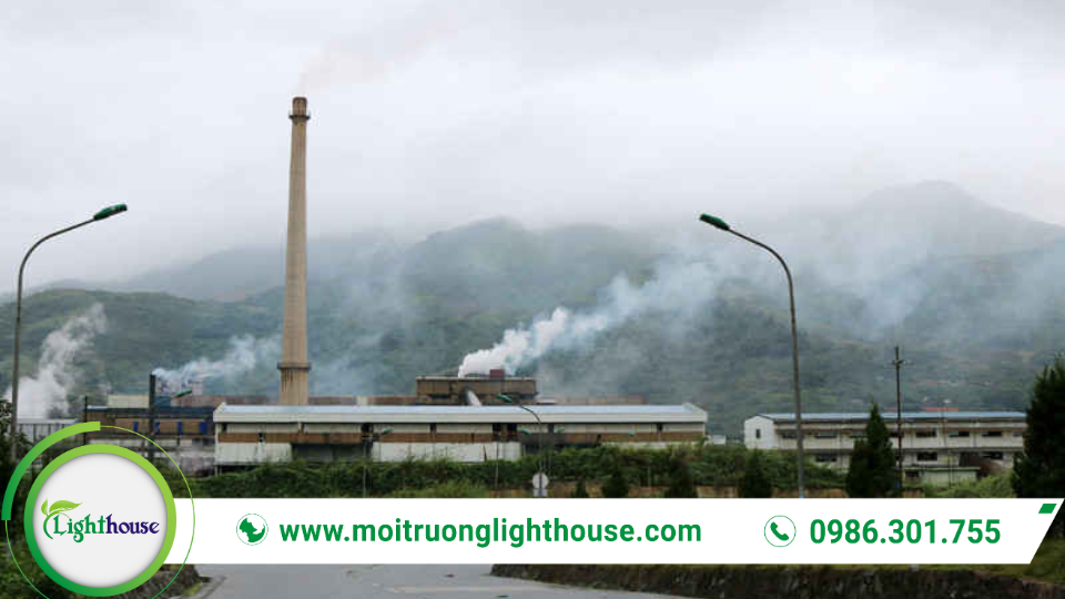 Phát thải khí nhà kính: Nguyên nhân, tác động và giải pháp 3 Phát thải khí nhà kính từ cơ sở sản xuất gần khu dân cư, tiềm ẩn nguy cơ ảnh hưởng đến sức khỏe con người và môi trường sống.