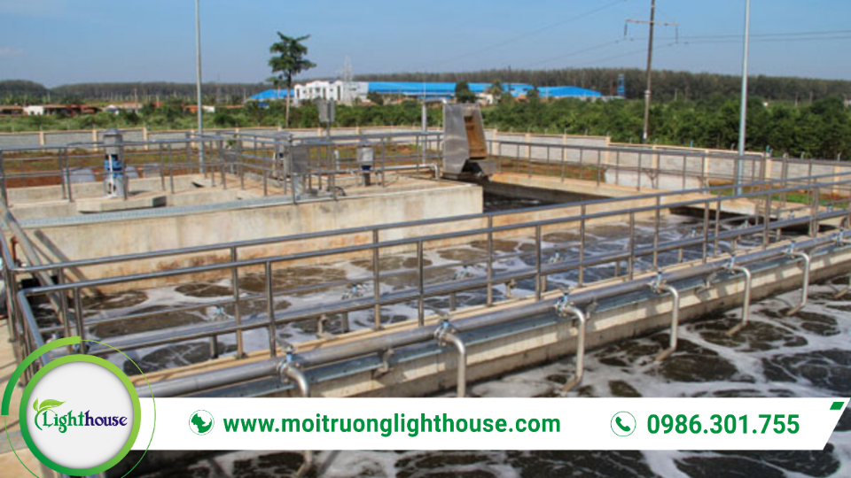 Tuổi thọ hệ thống xử lý nước thải bị ảnh hưởng bởi môi trường ngoài trời, ăn mòn và kiểm soát vận hành.